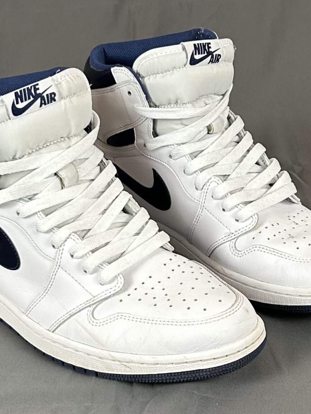 AIR JORDAN 1 RETRO HIGH OG 'METALLIC NAVY' 555088-106 NO BOX (SIZE 13)